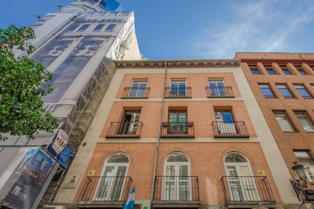 Suara Apartamentos 2 Madrid Exterior photo