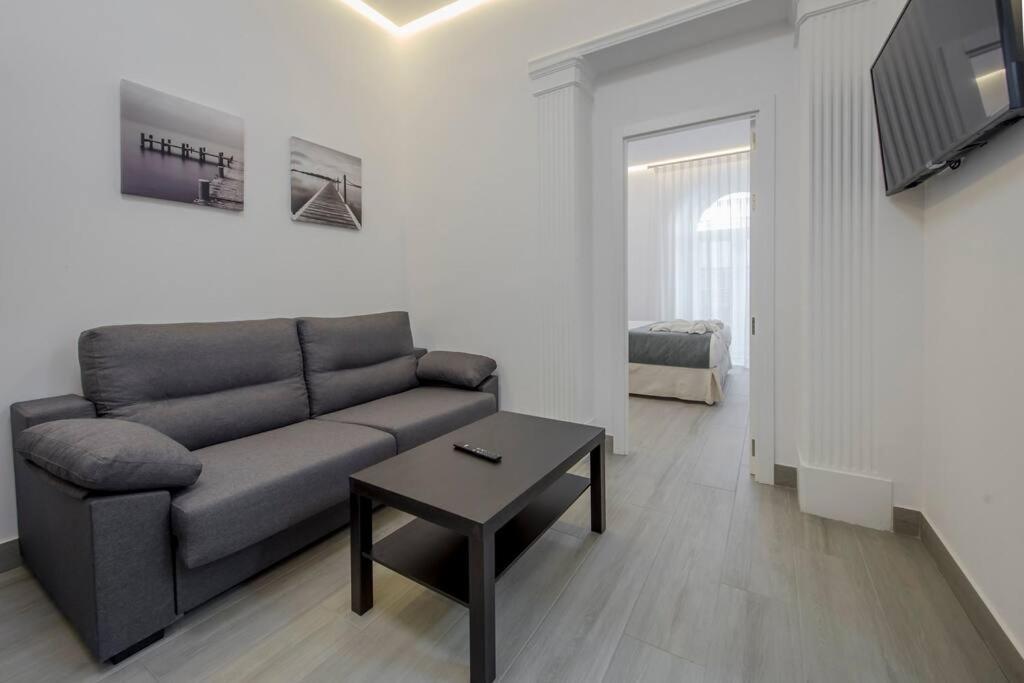 Suara Apartamentos 2 Madrid Exterior photo