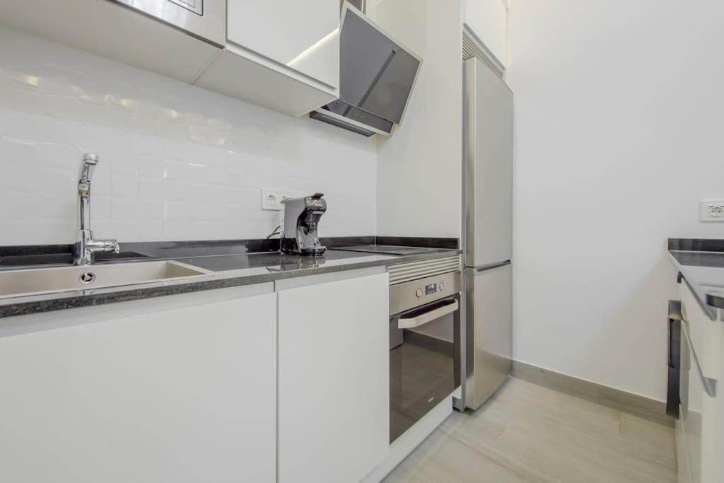 Suara Apartamentos 2 Madrid Exterior photo