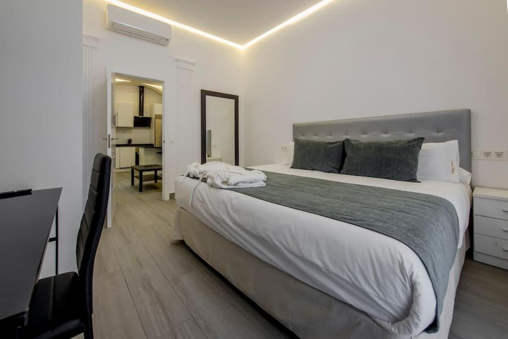 Suara Apartamentos 2 Madrid Exterior photo