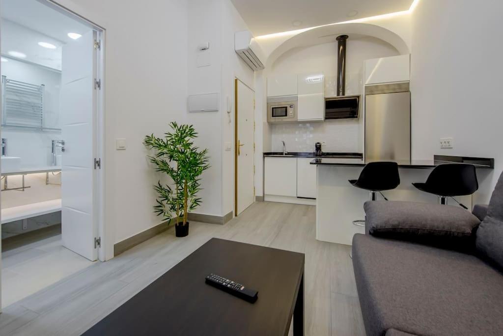 Suara Apartamentos 2 Madrid Exterior photo
